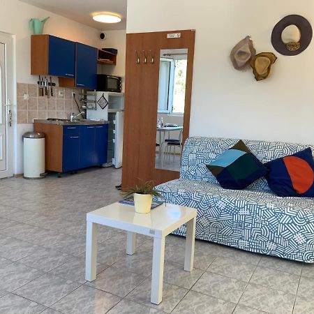 Solenta - Sunny & Bright Apartment Near Beach W Self Checkin เนชูยัม ภายนอก รูปภาพ